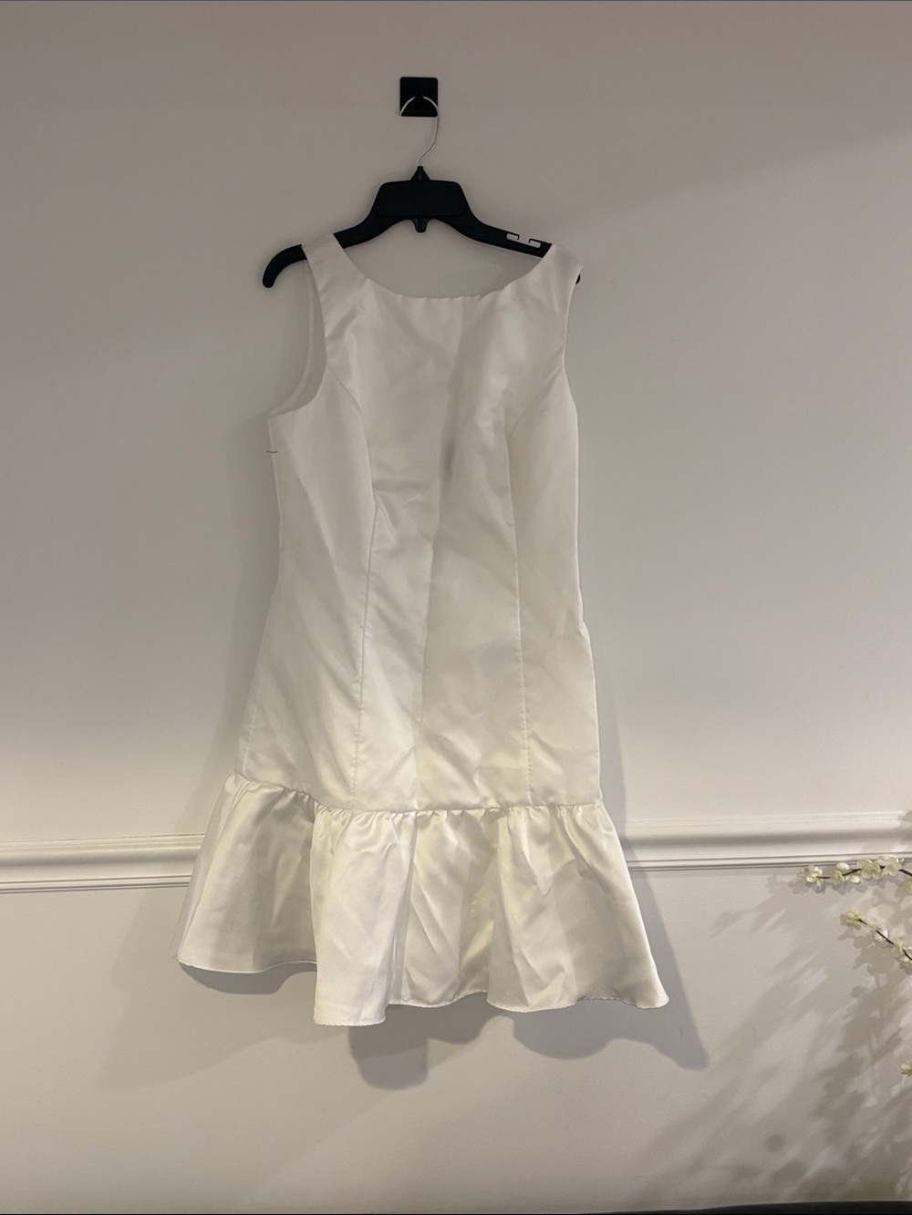 Adrianna Papell White Sleeveless Mini Dress with Ruffle Hem nwot